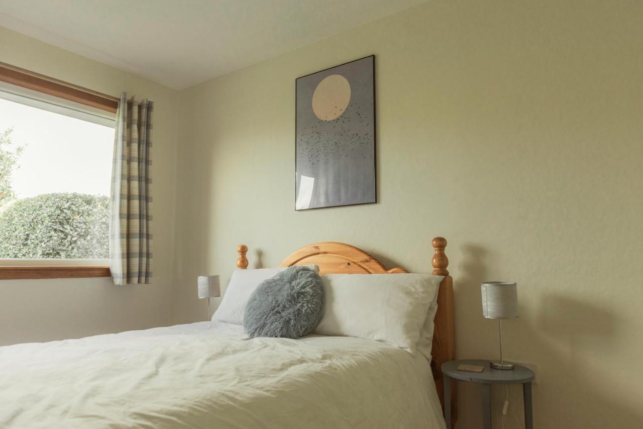 No 4 The Highlands Apartment Стратпефър Екстериор снимка