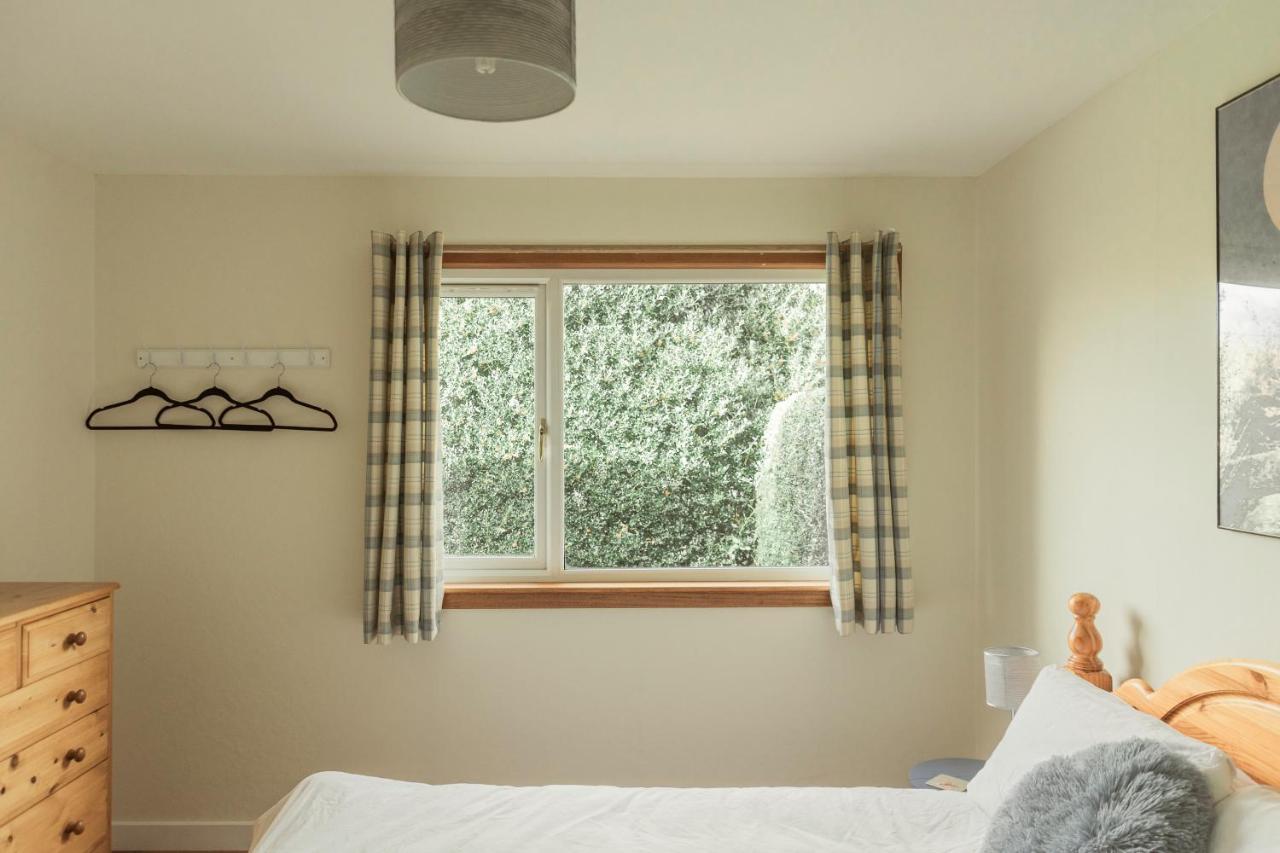 No 4 The Highlands Apartment Стратпефър Екстериор снимка